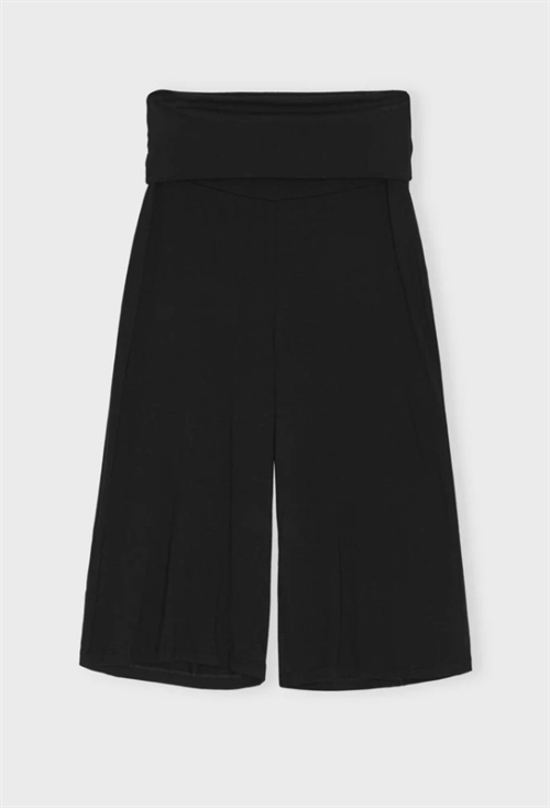 MOSHI MOSHI MIND PURE CAPRI SHORTS BLACK